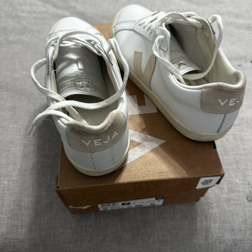 Veja White and Tan Casual Sneakers